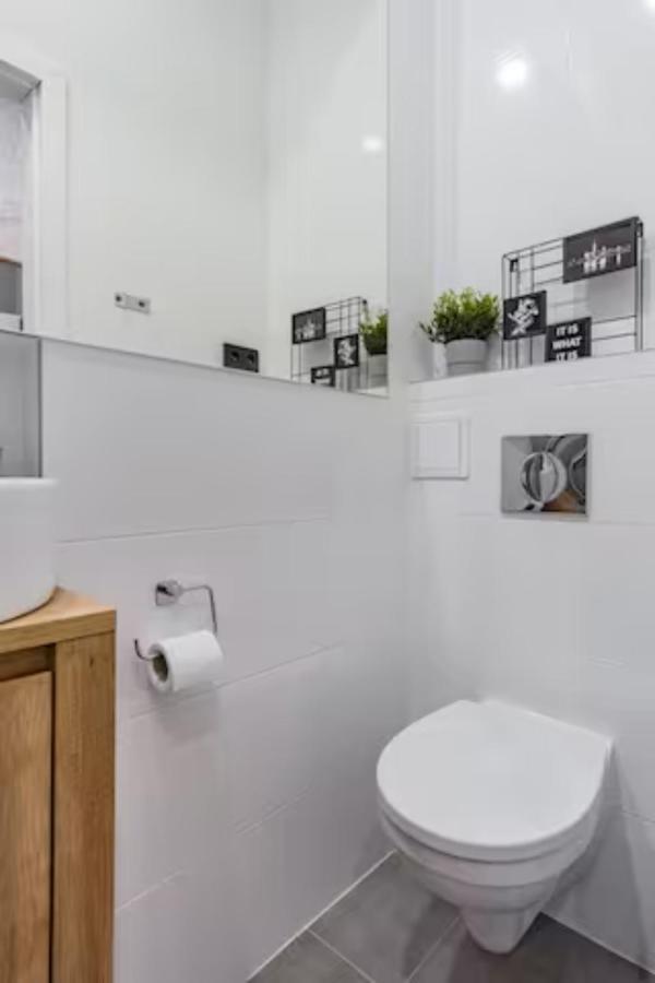 Kawalerka W Srodmiesciu 22 Appartement Łódź Buitenkant foto